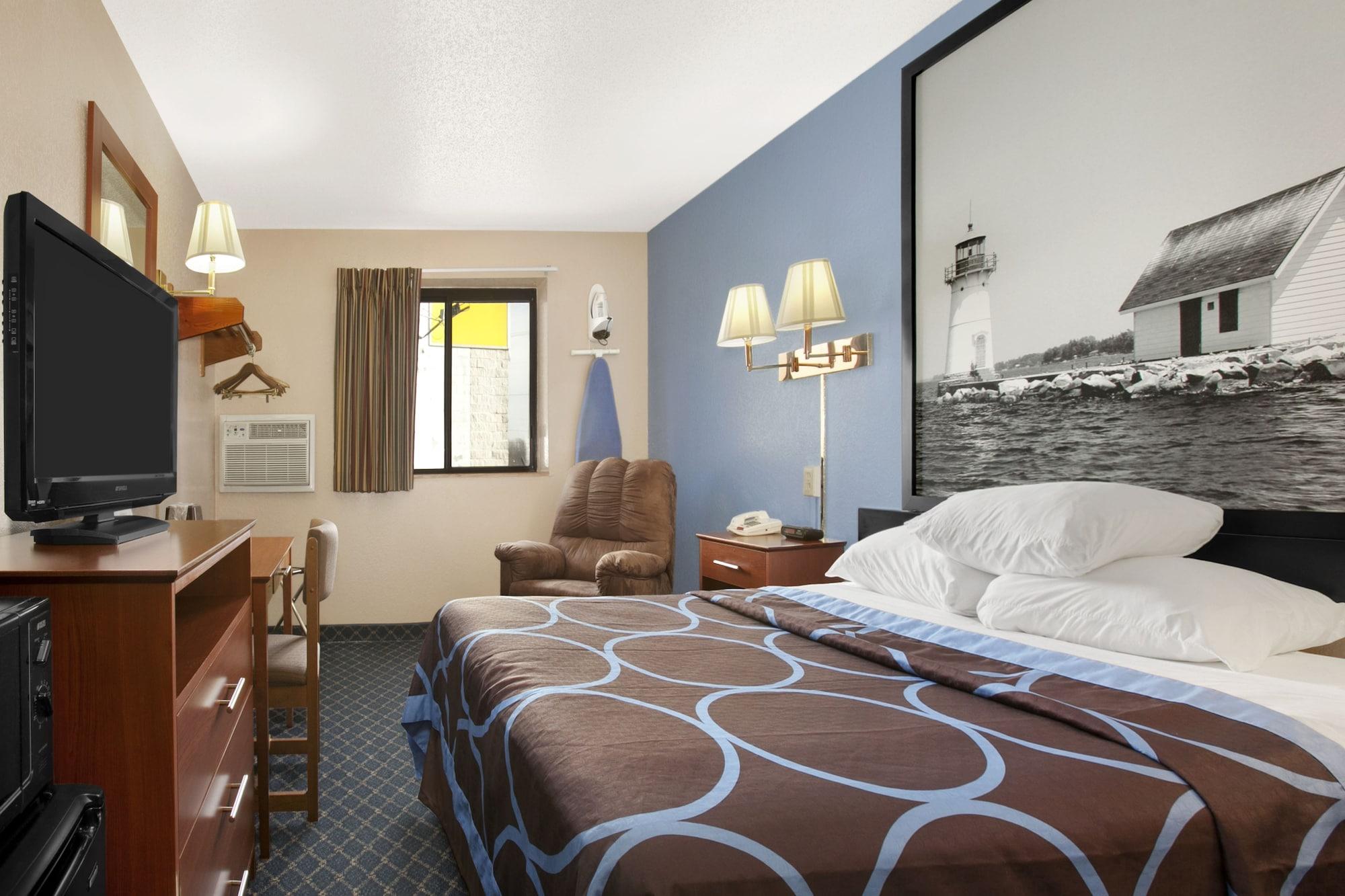Super 8 By Wyndham Massena Ny Motel Екстериор снимка