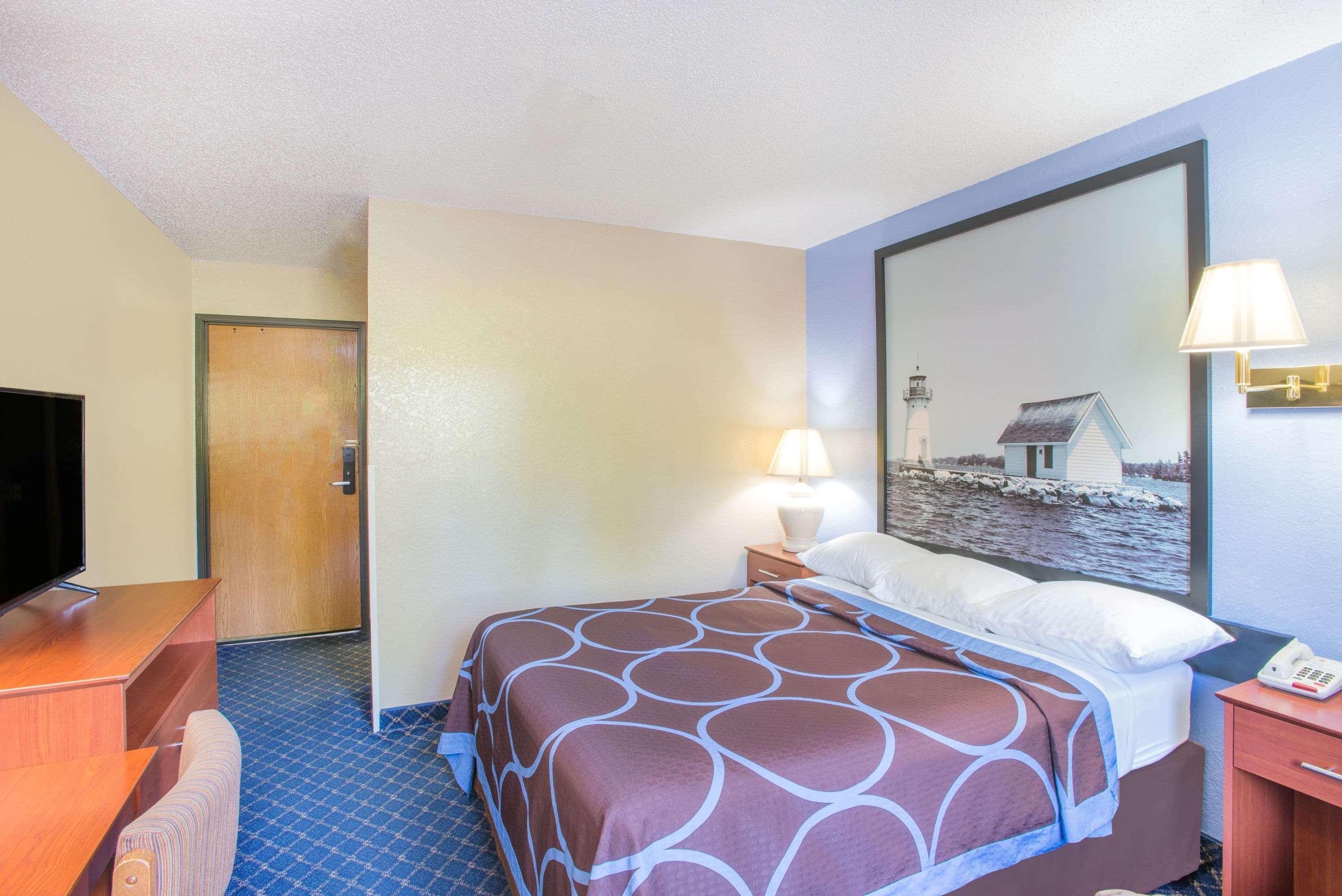 Super 8 By Wyndham Massena Ny Motel Екстериор снимка